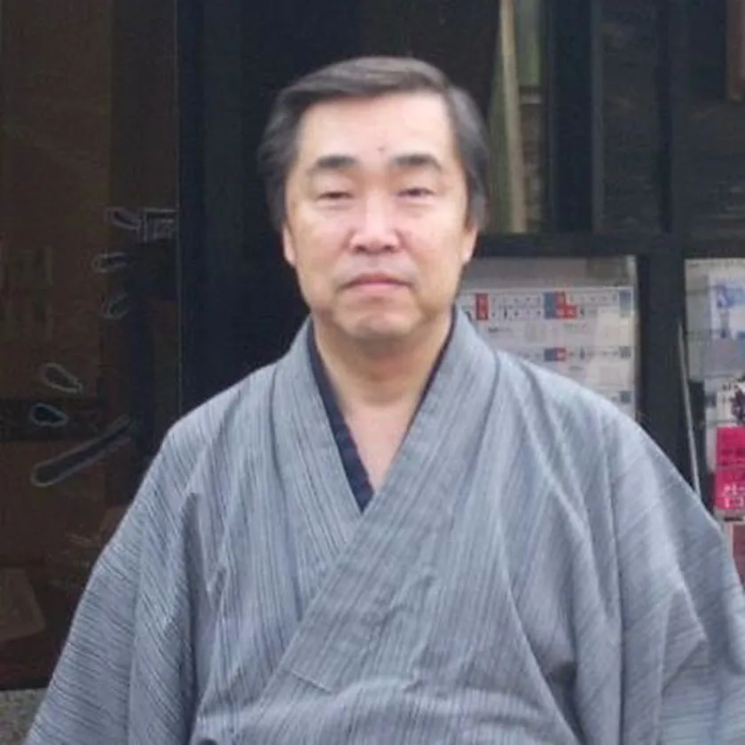 スマホで動画編集・YouTubeにアップ | 無料のアプリを使って「スマホに溜まったビデオや写真」を一本の動画にします。それを「非公開・限定公開・公開」の何れかを指定してYouTubeにアップします。