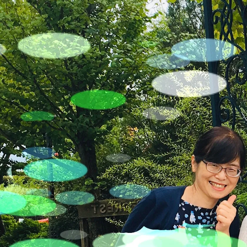 心と身体の健康講座 〜withコロナ時代 | 新しい感染症の登場で、私達の日常は激変しました。やみくもに恐れるのでは無く。正しい情報、良質な情報をキャッチして、身体と心を整えていきましょう。まずは免疫力の考え方と高め方。呼吸法を取り入れた体操のワークもあります。膠原病を乗り越えた店主が教える。時代を健やかに生き抜くための講座。